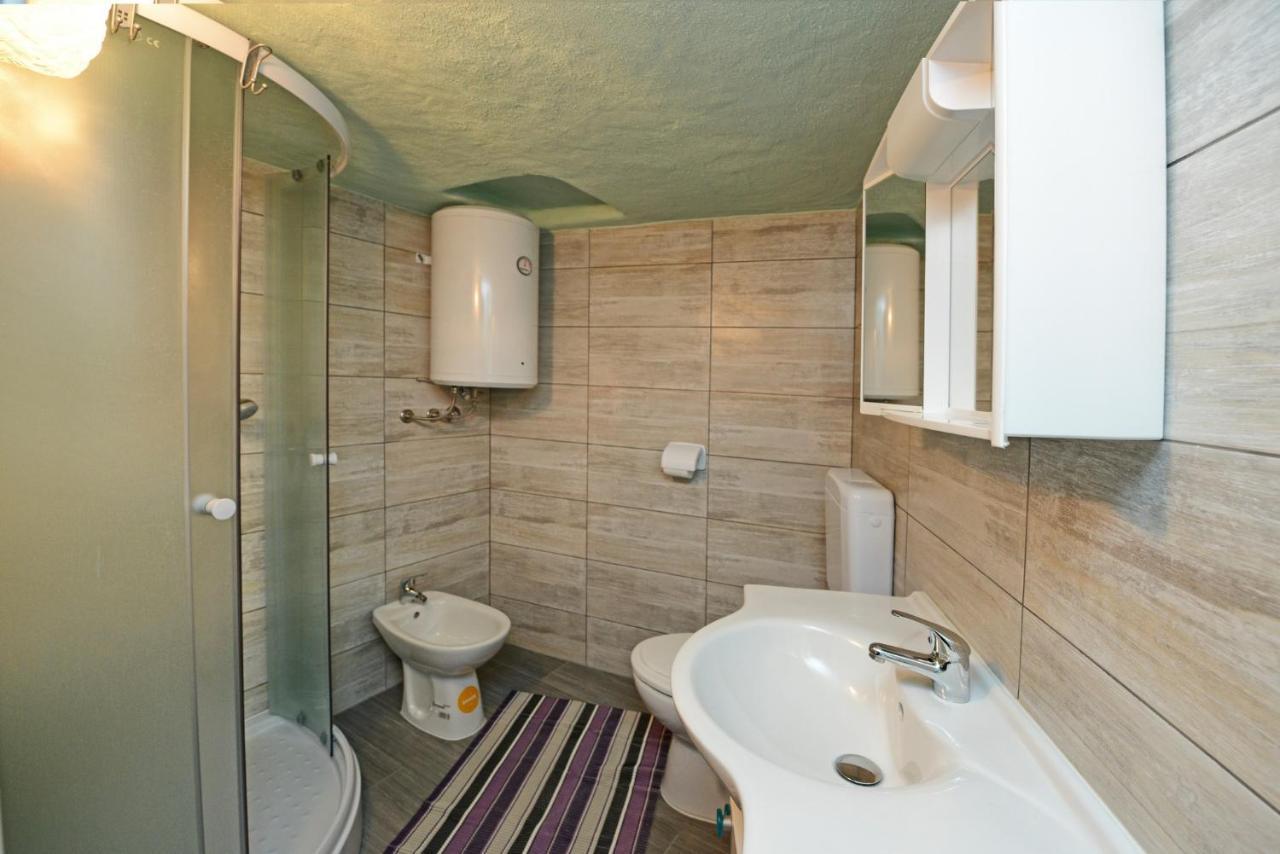 Maja Apartment Višnjan Exteriör bild