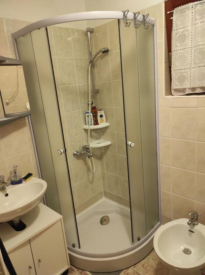 Maja Apartment Višnjan Exteriör bild